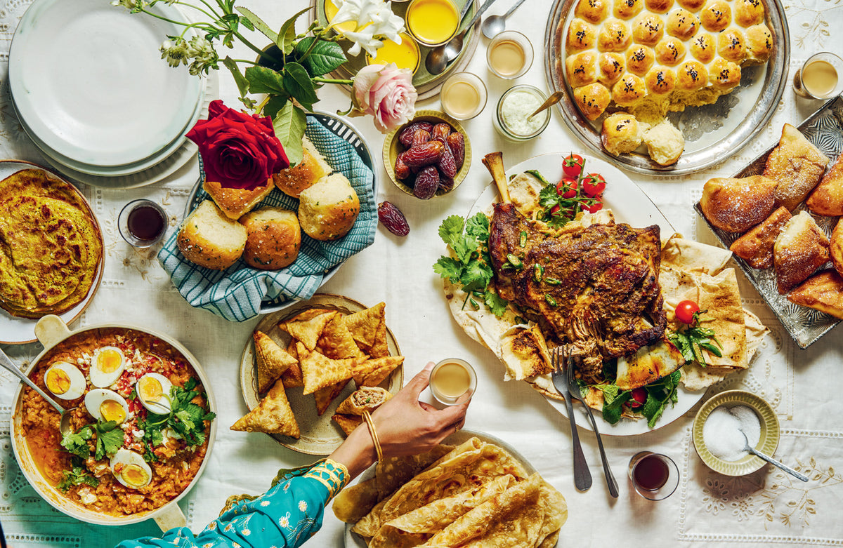 The Ramadan Kitchen – colourful feast table with breads, samosas and shared dishes