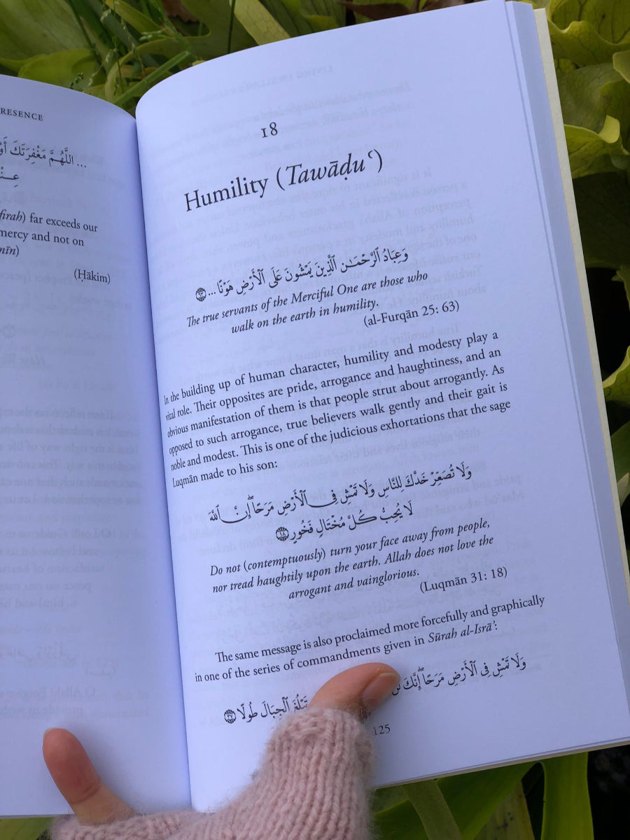 Living in Allah's Presence: Aspects of Islamic Spirituality