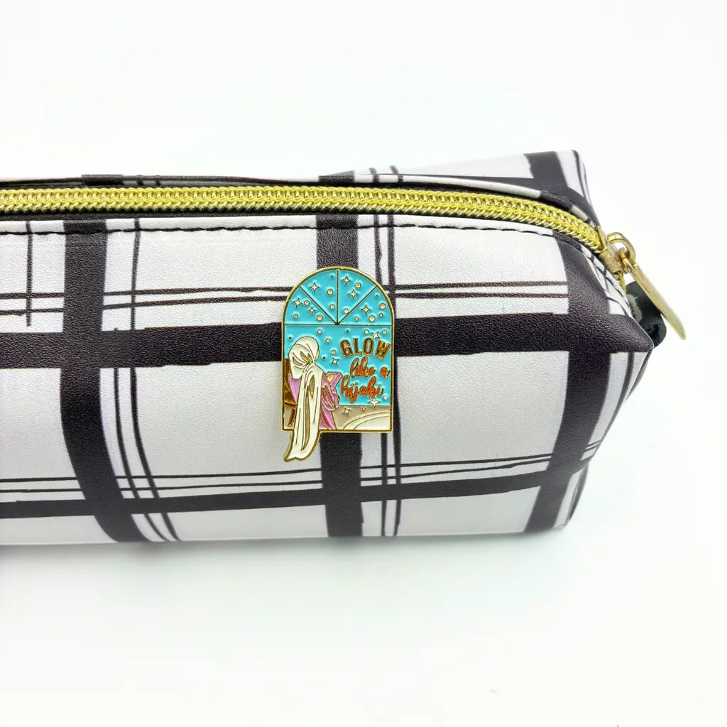 Enamel Pin: Glow Like A Hijabi