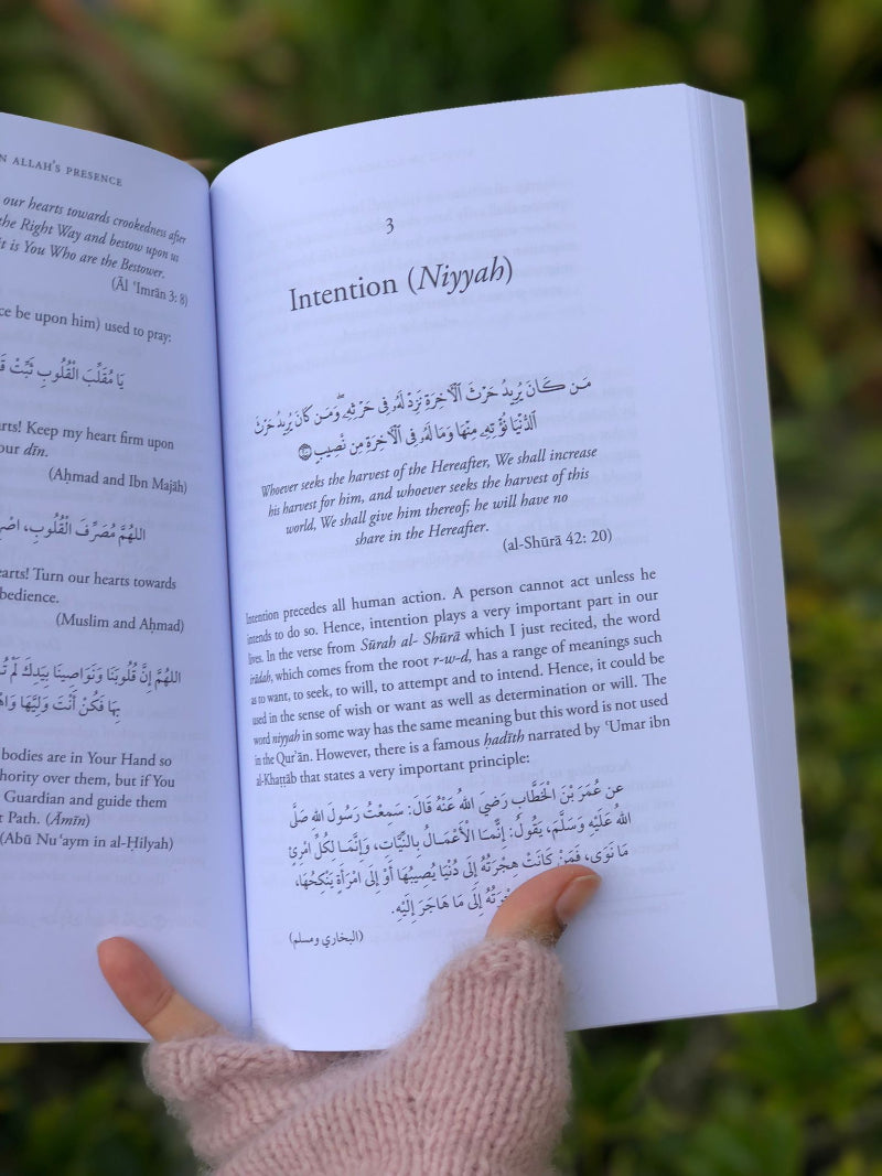 Living in Allah's Presence: Aspects of Islamic Spirituality